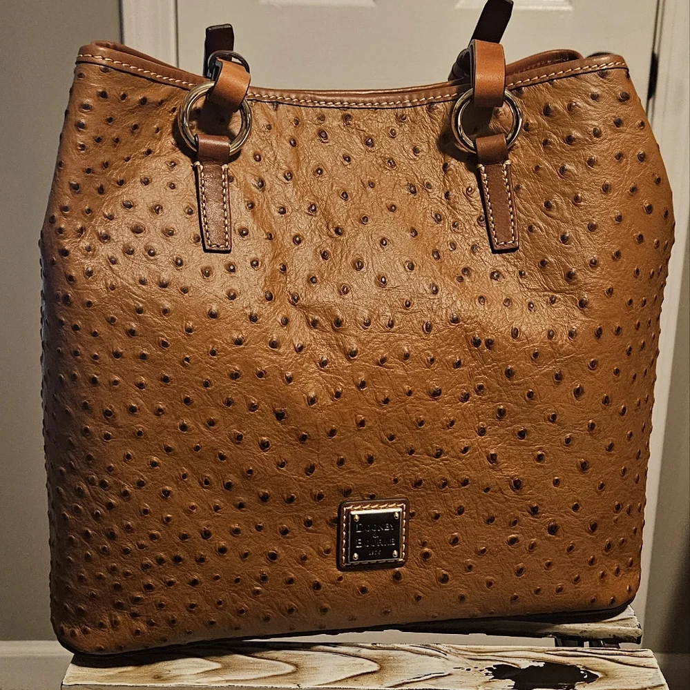 NWT Dooney & Bourke Briana Ostrich Embossed Leather Shoulder Bag: Caramel - Picture 6 of 16